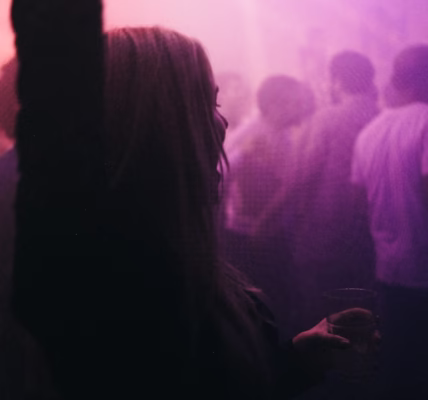 一首歌,照亮派對的笑容 一首歌,照亮派對的笑容