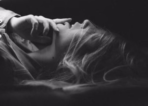 夜深自問的旋律 夜深自問的旋律