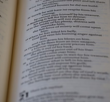 詩意的歌,靜默的回聲 詩意的歌,靜默的回聲