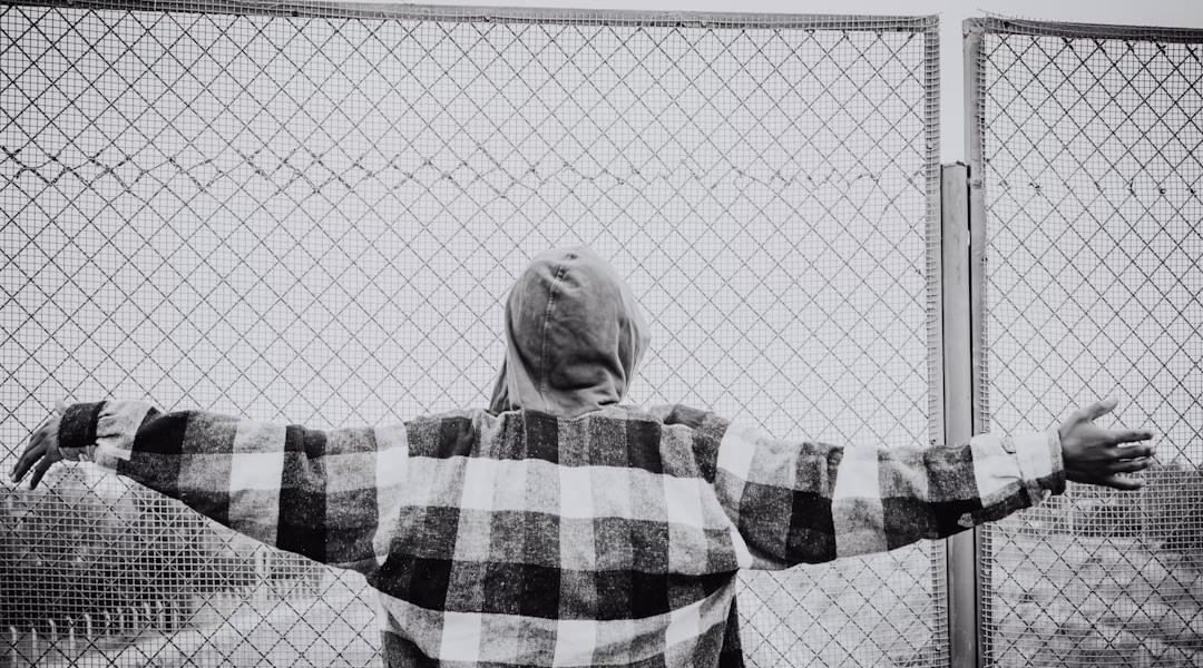 勇敢或退縮——一句歌詞的鏡像 勇敢或退縮——一句歌詞的鏡像