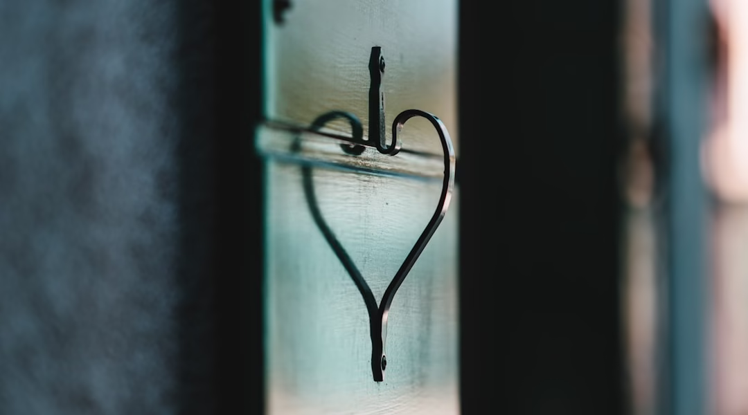 雨中聽《花心》:一聲不分手的告白 雨中聽《花心》:一聲不分手的告白