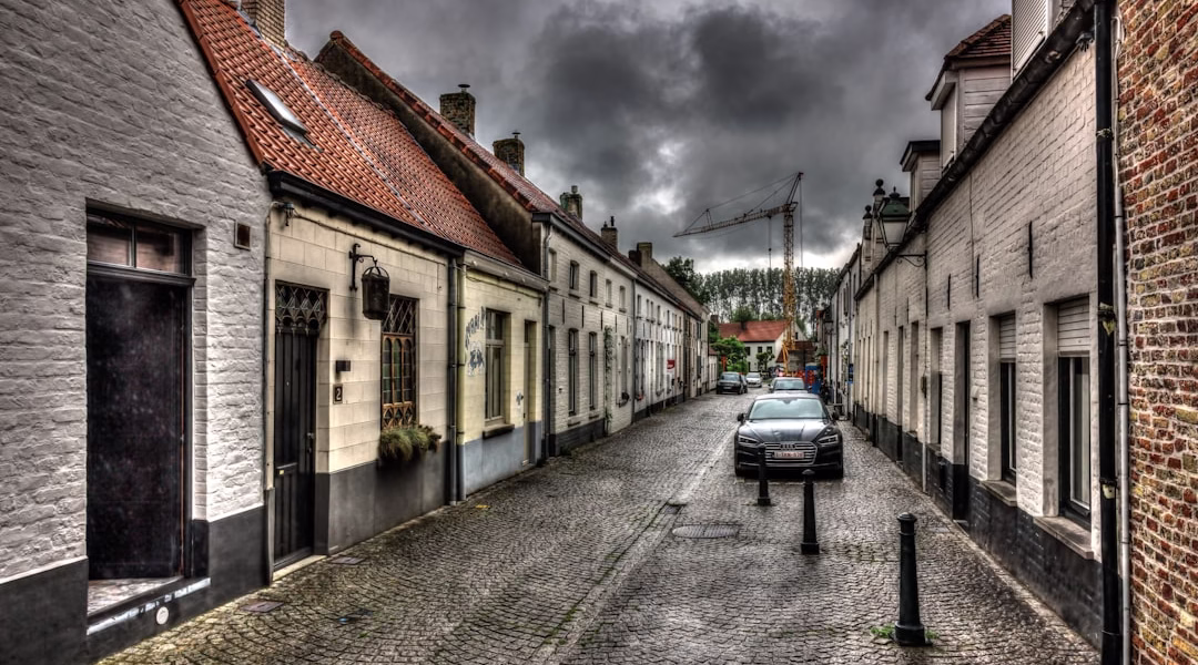 雨滴敲擊小城回憶 雨滴敲擊小城回憶