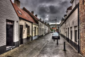 雨滴敲擊小城回憶