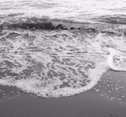 聽海的無力,心中嘆息 聽海的無力,心中嘆息