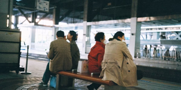 標題：回聲裡的「我想你」