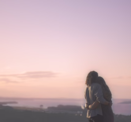 愛我別走——那句低語的回聲 愛我別走——那句低語的回聲