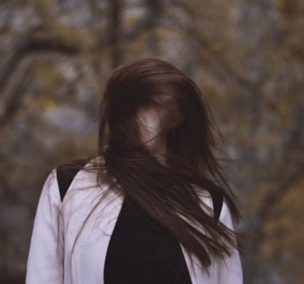 青春的眼淚:一曲《愛我別走》 青春的眼淚:一曲《愛我別走》