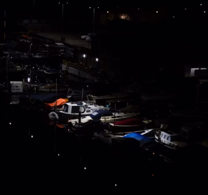 夜風里的灯火与回忆 夜風里的灯火与回忆