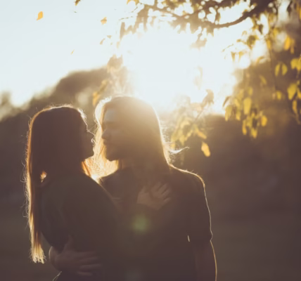 在《至少還有你》中尋找依靠 在《至少還有你》中尋找依靠