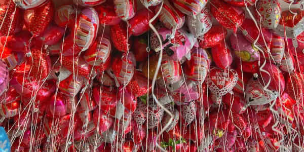 當愛情像氣球，風向也能改變