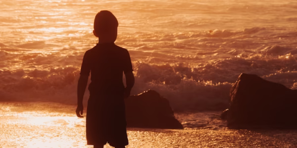 孤兒淚，童年孤單的共鳴