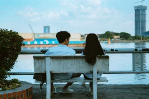 「被當作大人」的友情與曖昧 「被當作大人」的友情與曖昧