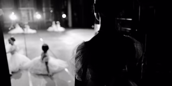 舞台最深情：我在《只能想念你》