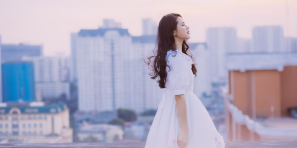 高音裡的愛，卻是心跳的狂熱