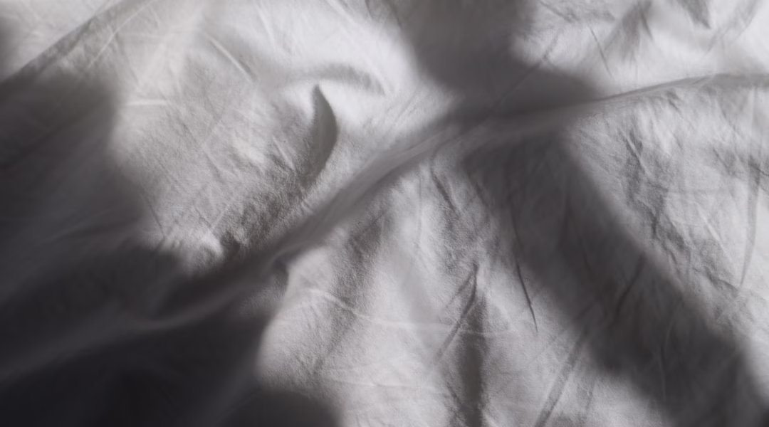 酒瓶裡的舊街回聲 酒瓶裡的舊街回聲