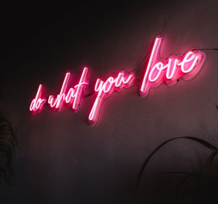 雨夜裡,我聽見自己心跳的旋律 雨夜裡,我聽見自己心跳的旋律