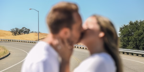 那夜的輕吻，像星光般溫柔