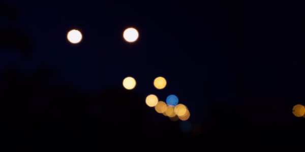 月兒像檸檬，讓我流淚