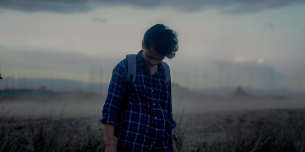 十年前，我不認識你——那刻的溫柔與殘酷