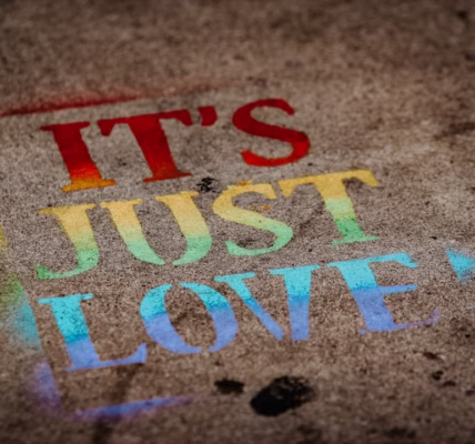 在雨夜的车厢里听到的告白 在雨夜的车厢里听到的告白