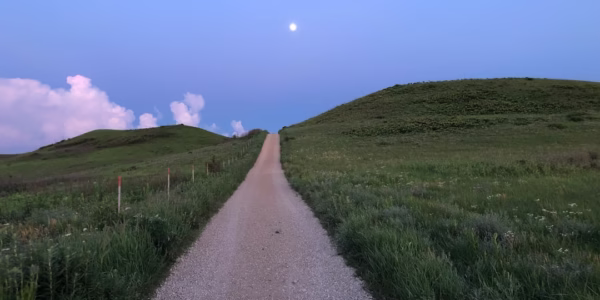 最後一首，離家前的月光