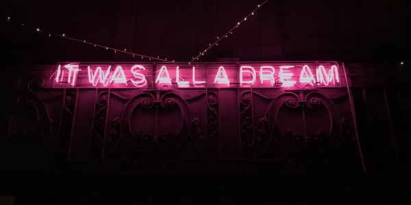 我還在這裡——對夢的堅守